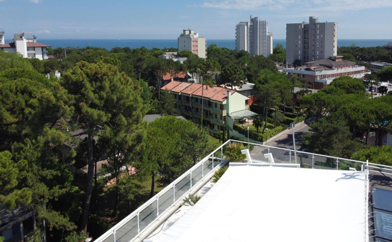 Hotel Meuble Nazionale Lignano Sabbiadoro Bagian luar foto