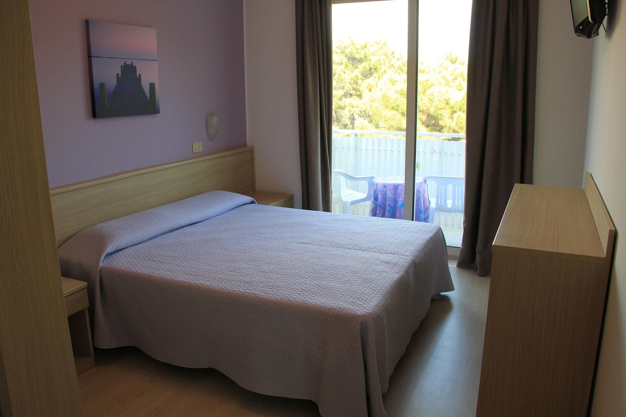 Hotel Meuble Nazionale Lignano Sabbiadoro Bagian luar foto