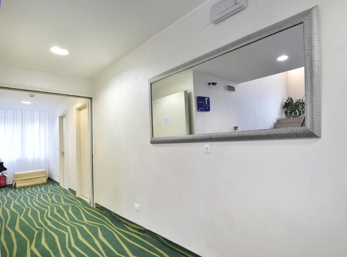 Hotel Meuble Nazionale Lignano Sabbiadoro Bagian luar foto