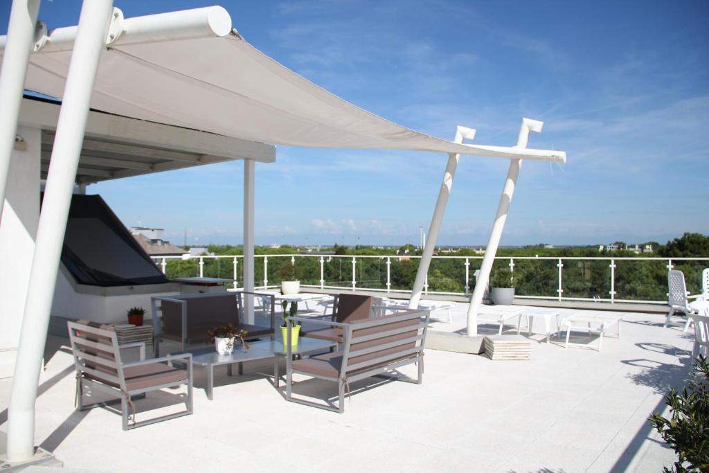 Hotel Meuble Nazionale Lignano Sabbiadoro Bagian luar foto